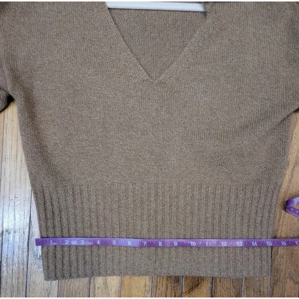 Reformation Beckie Cashmere Collared V Neck Sweater in Panko Camel Beige Tan - Picture 4 of 11